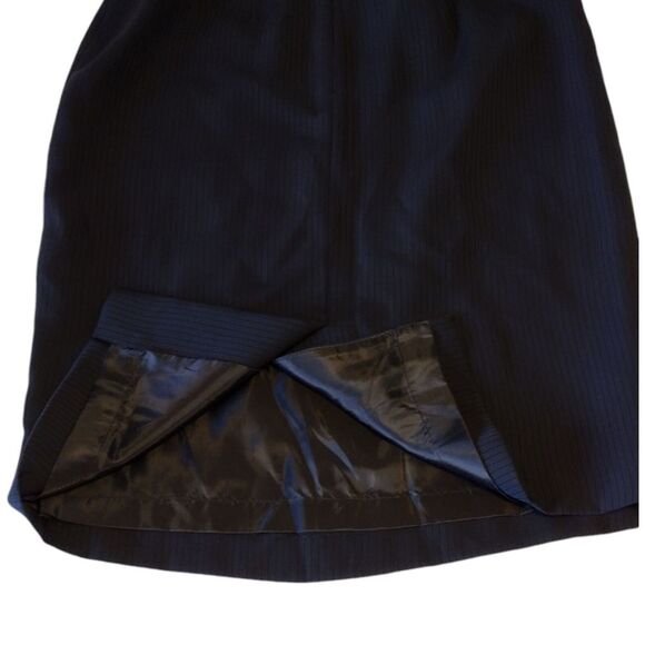 Kasper navy blue pinstripe knee length silky satin lined skirt women's size 6P - Picture 4 of 9